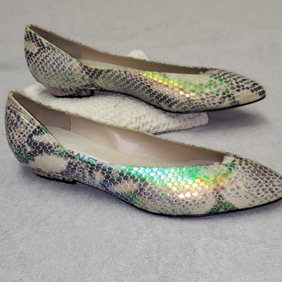 Vaneli Metalic Leather 10M 1" flats NIB - Picture 3 of 9